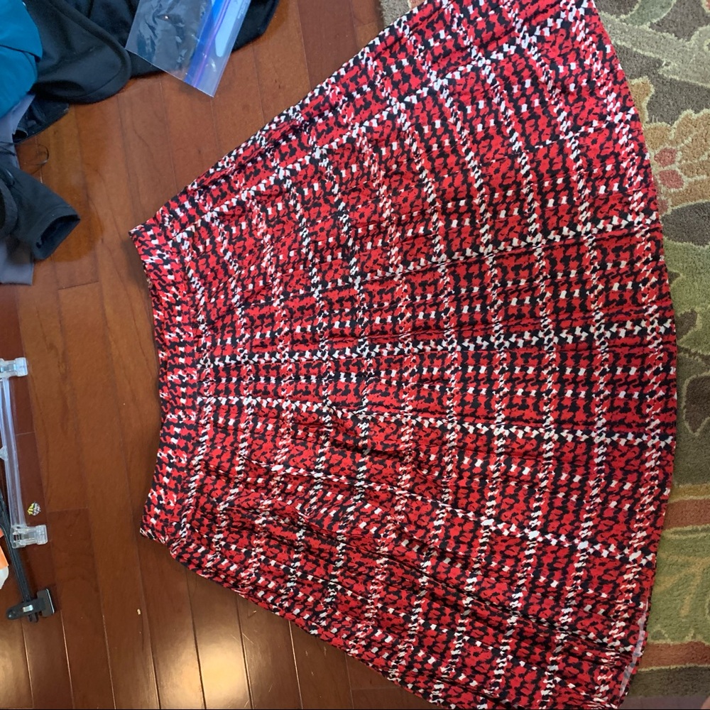 LOQUII midi circle skirt red black print